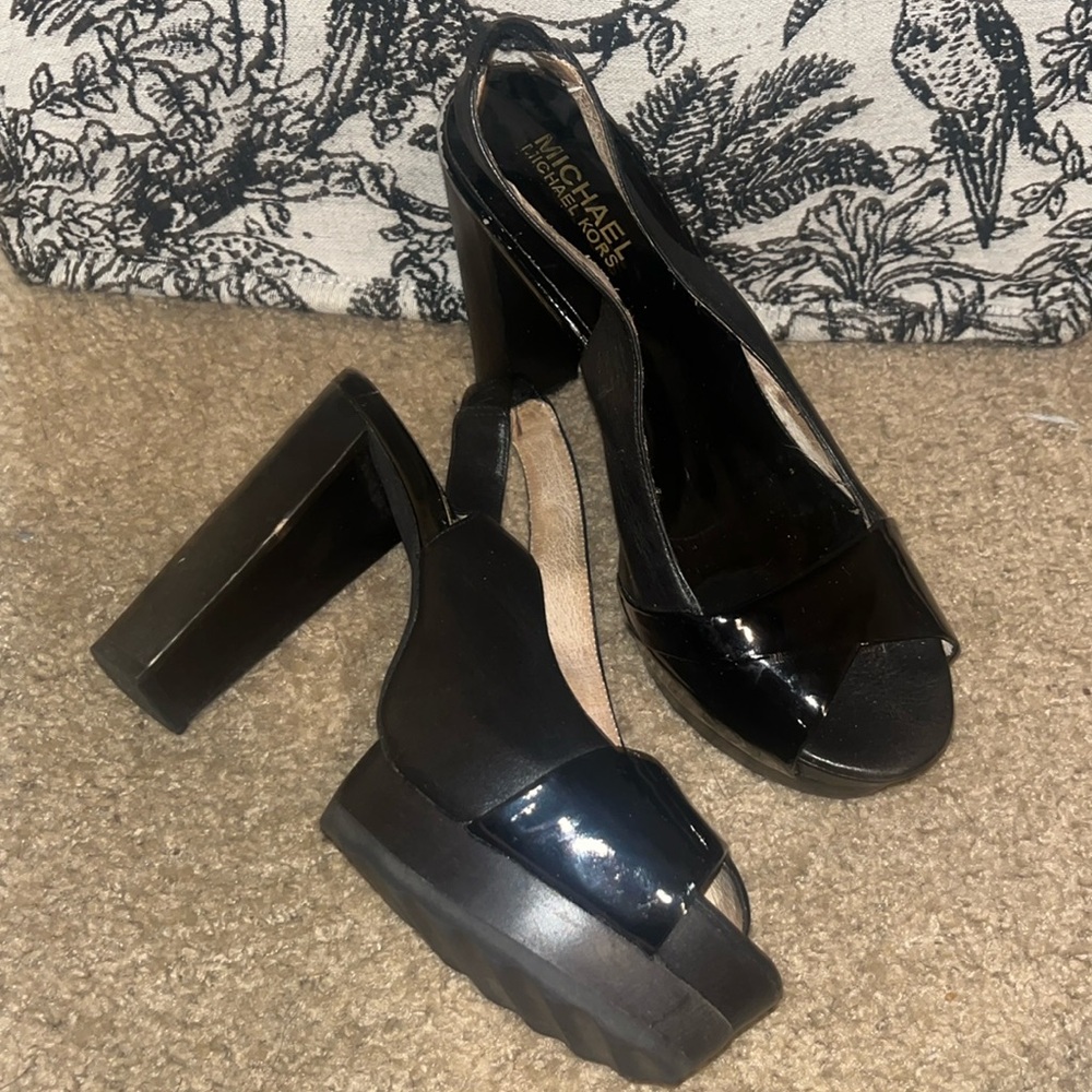 Vintage Early 2000’s Michael Kors Peep Toe Slingbacks